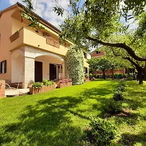 Mirella Apartman